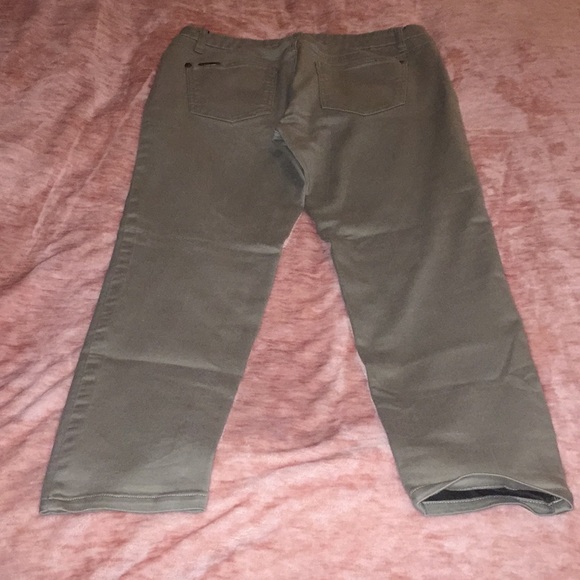 Olive pants - Picture 3 of 5